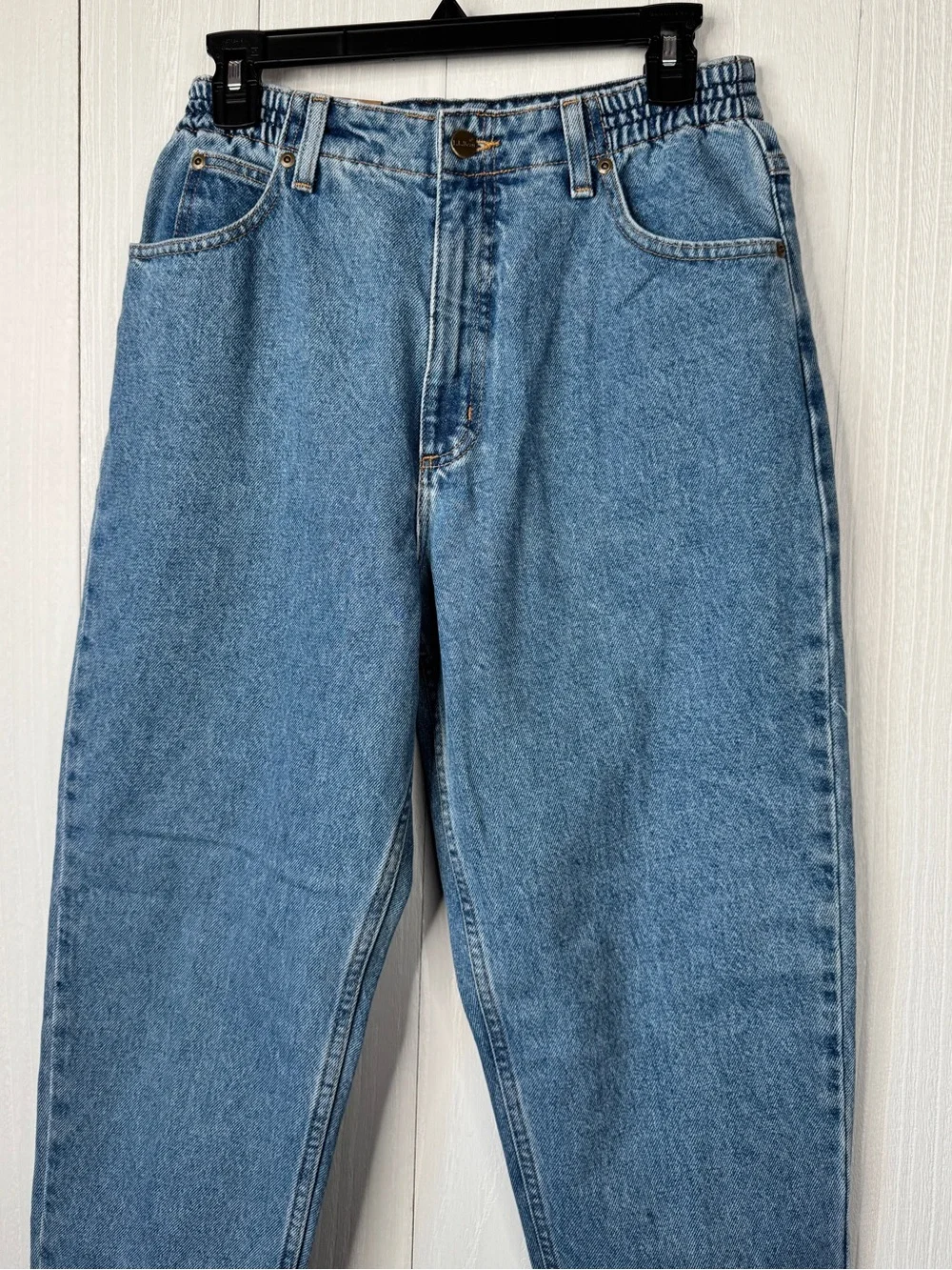 L.L. Bean Women's Original Fit/Relaxed High-Rise Comfort Waist Tapered Leg